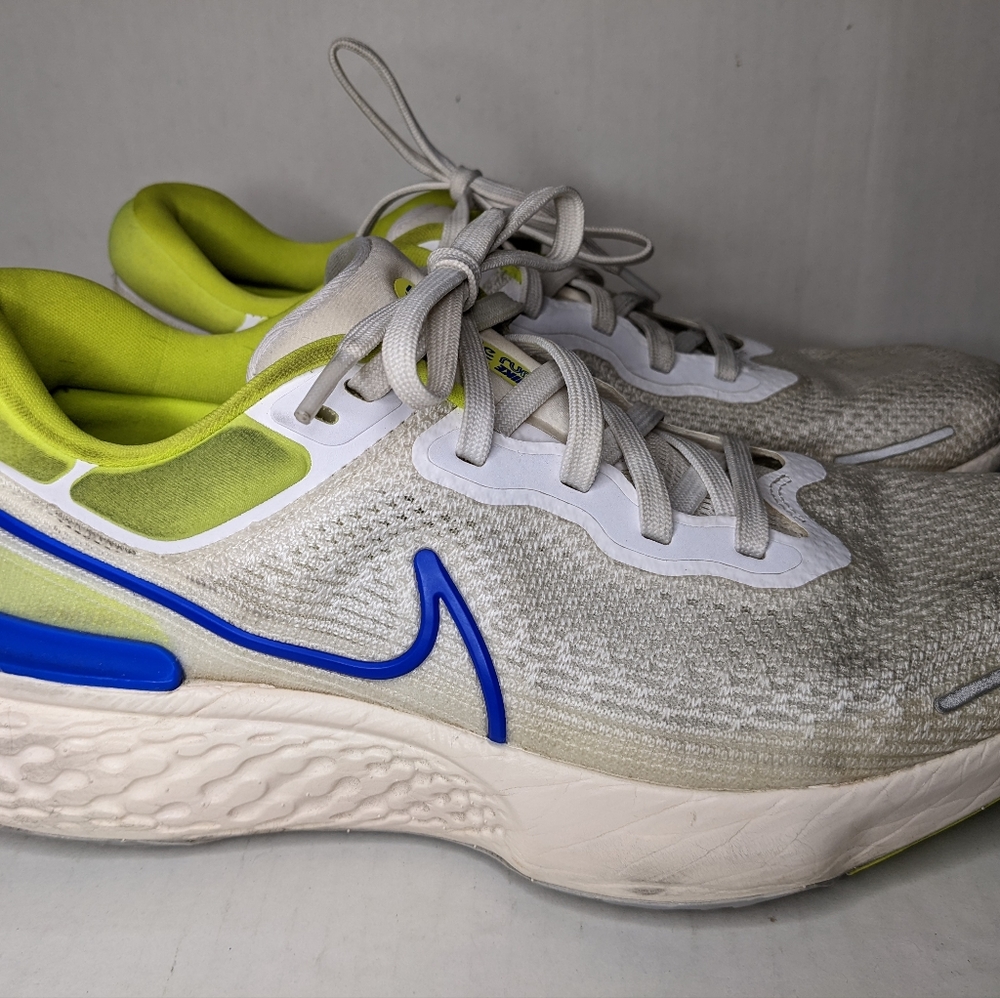 Nike ZoomX Invincible Run Flyknit Mens Running Shoes CT2228-101 Size 11.5 No Box